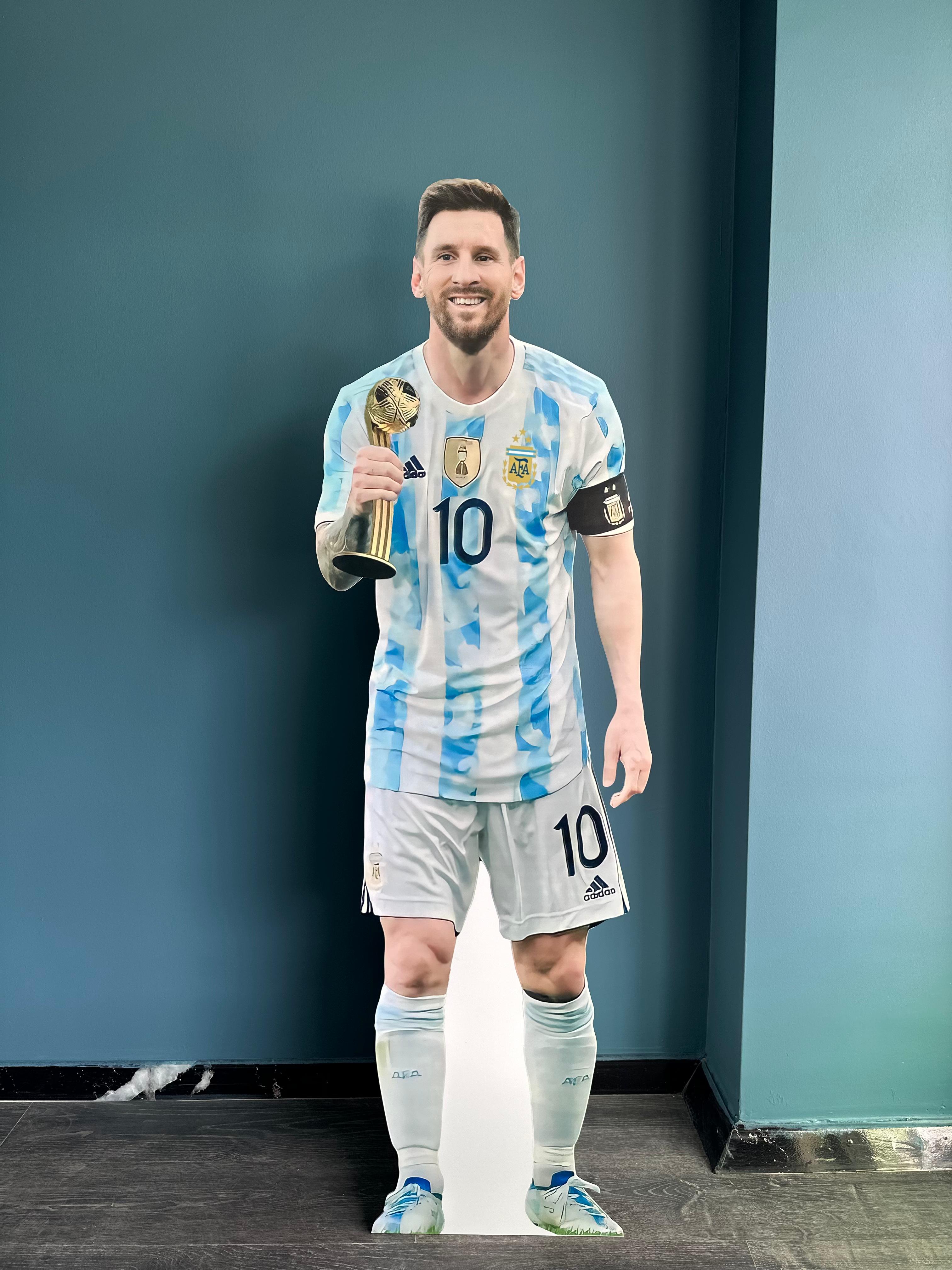 Lionel Messi Cardboard Cutout Model Golden Shoe Award Pose Lifesize Messi Cardboard Cutout Model Standee